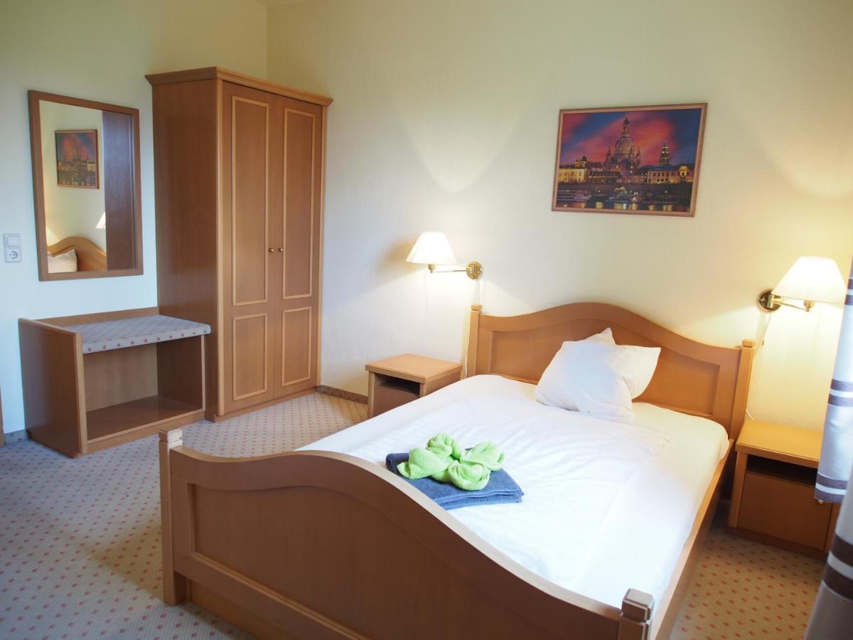 Altes Teichhaus - Pension Ottendorf-Okrilla Dış mekan fotoğraf